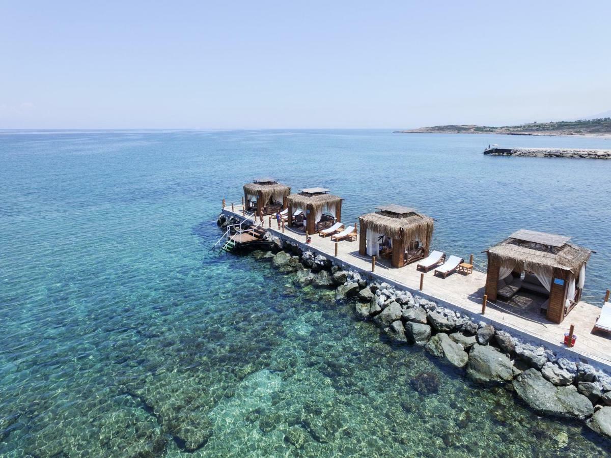 Malpas Hotel Saint Epiktitos Exterior foto
