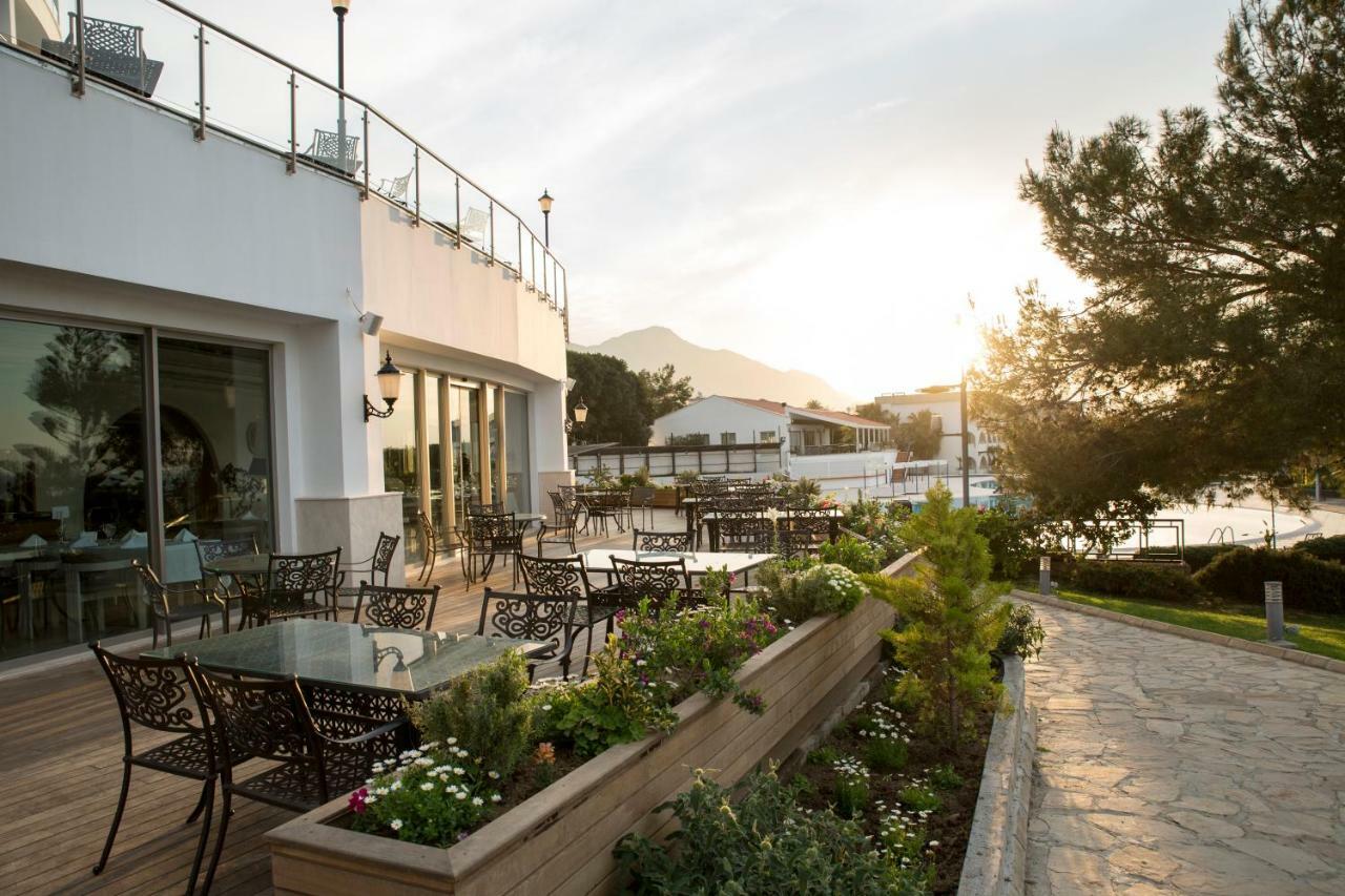 Malpas Hotel Saint Epiktitos Exterior foto